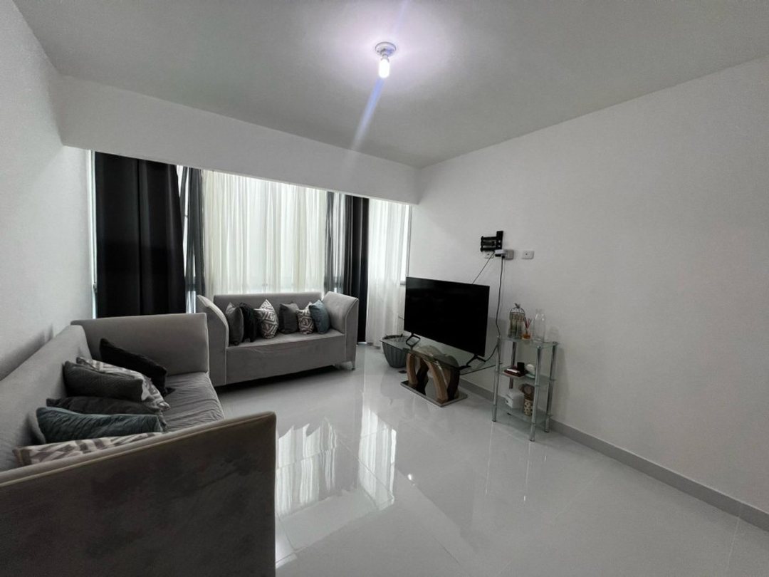 Apartamento con terraza en Colinas de Arroyo Hondo