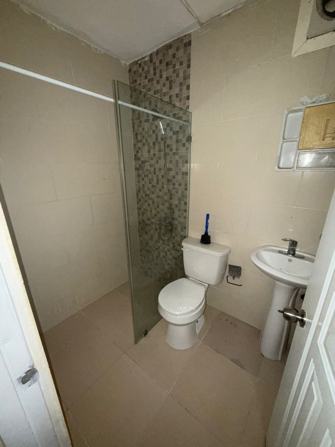 Casa amplia en Jardines del Ozama