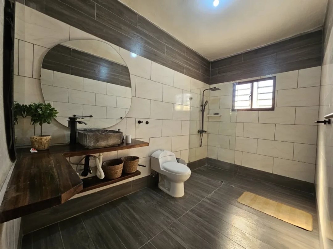 Casa amueblada en Baní, Matanzas Abajo