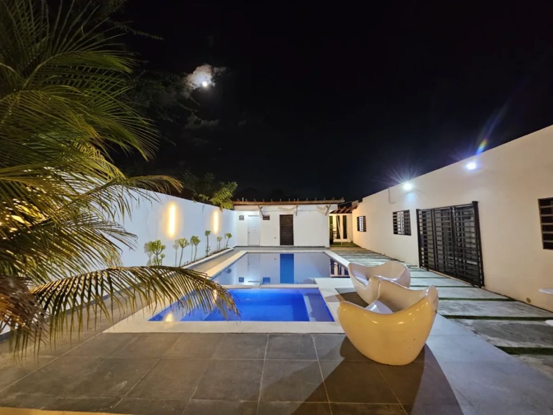 Casa amueblada en Baní, Matanzas Abajo
