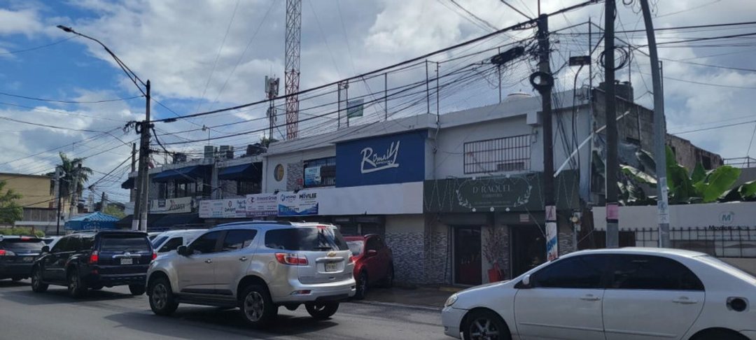 Plaza Comercial en Venta. Santo Domingo