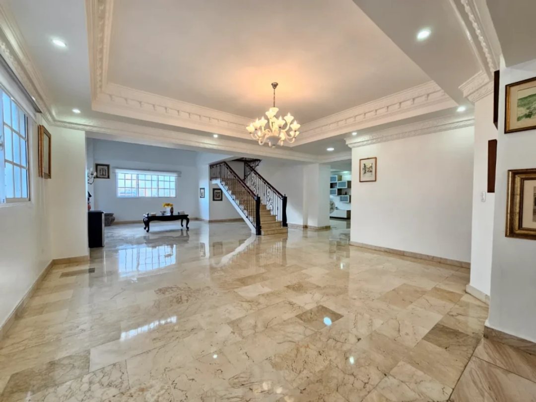 Penthouse de 4 habitaciones en Bella Vista