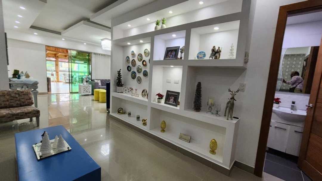 Apartamento en Alma Rosa I 2do nivel