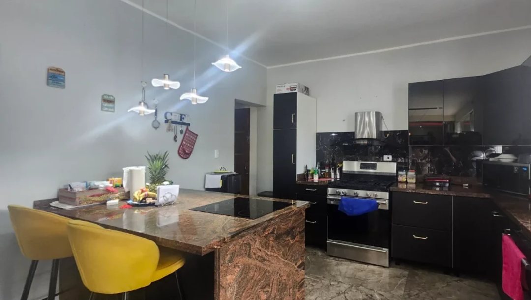 COGEDORA RESIDENCIA EN BENERITO, LA ROMANA