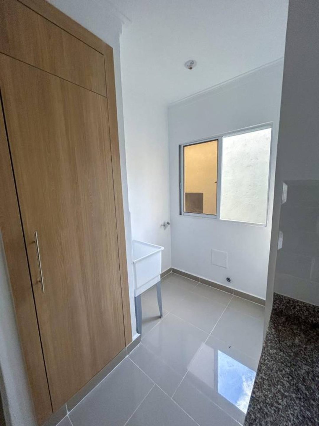 Apartamento detrás de la embajada Americana