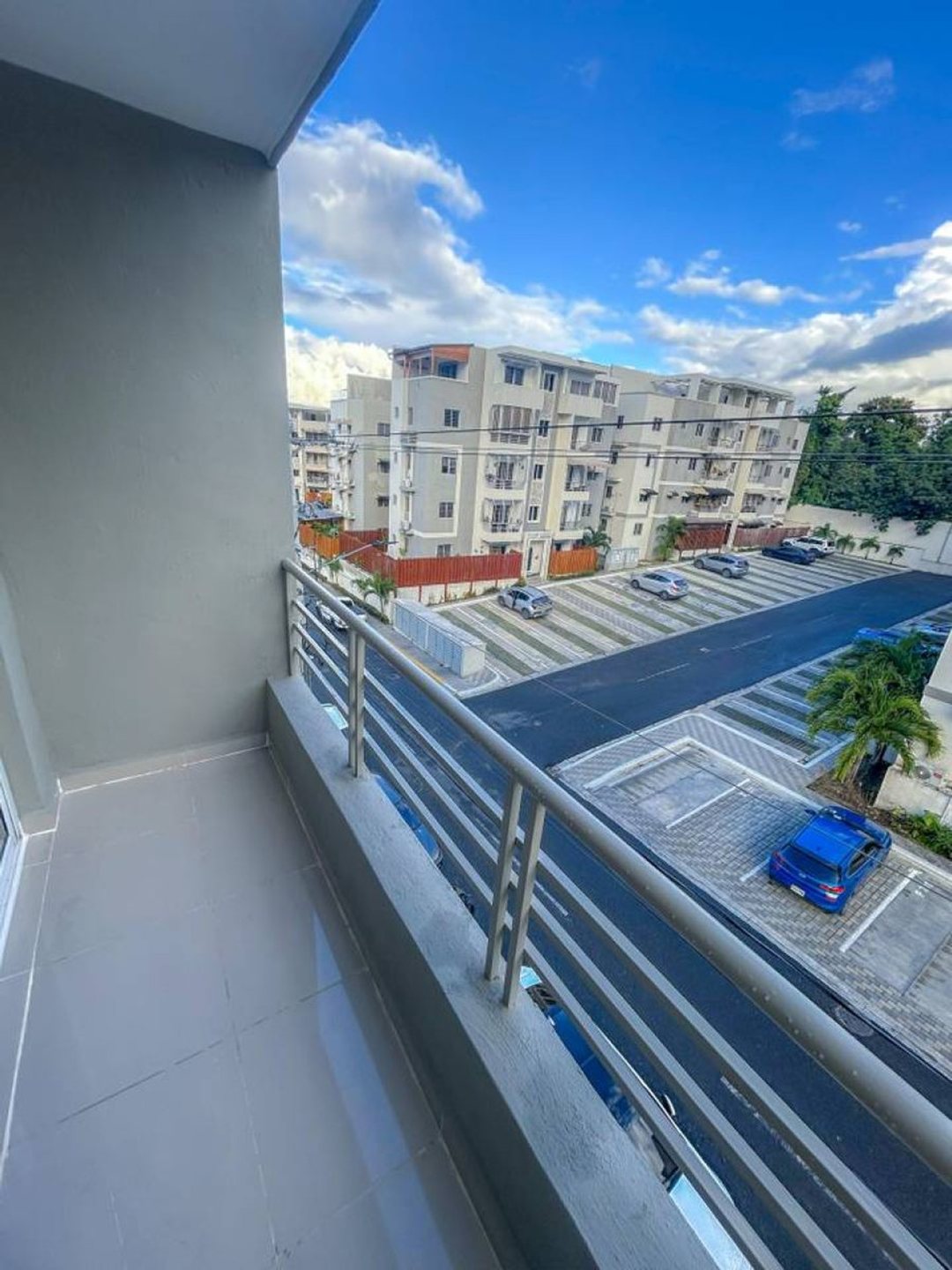 Apartamento detrás de la embajada Americana