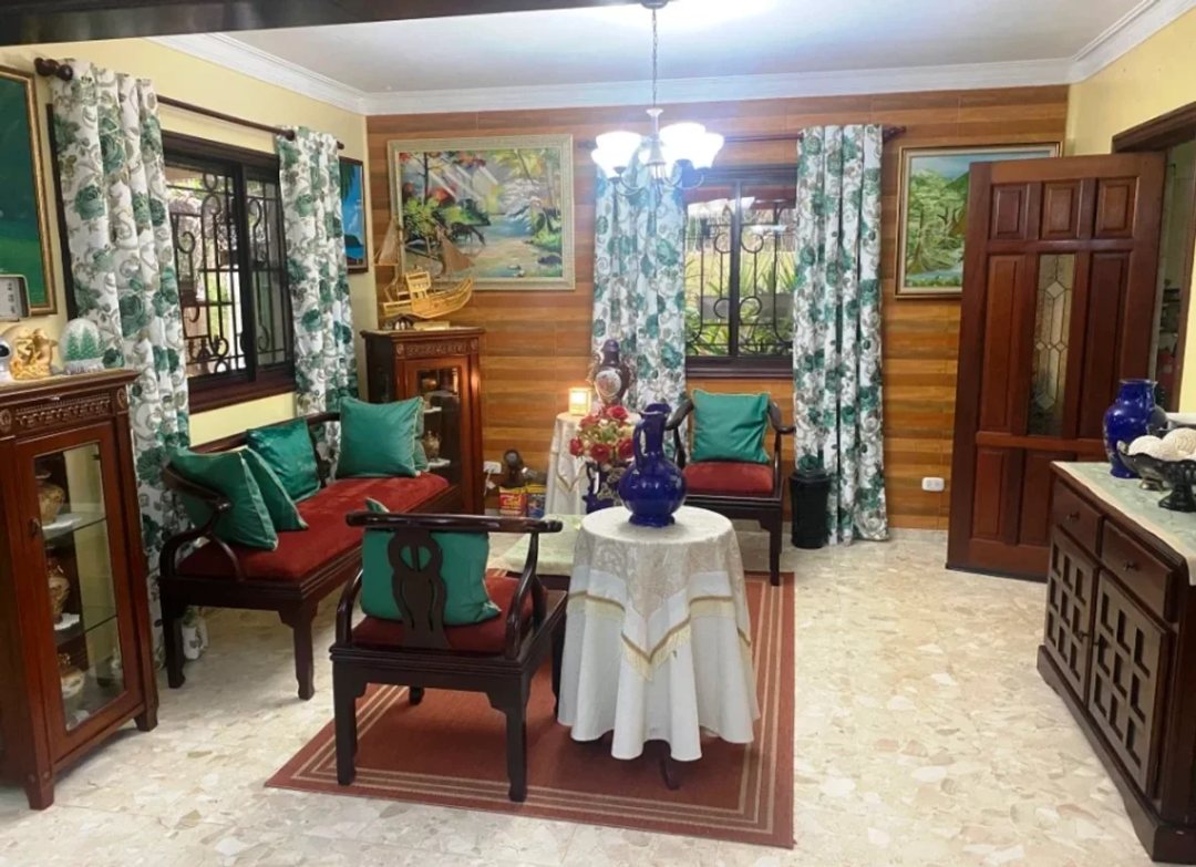 Casa en venta en proyecto cerrado en Arroyo Hondo.