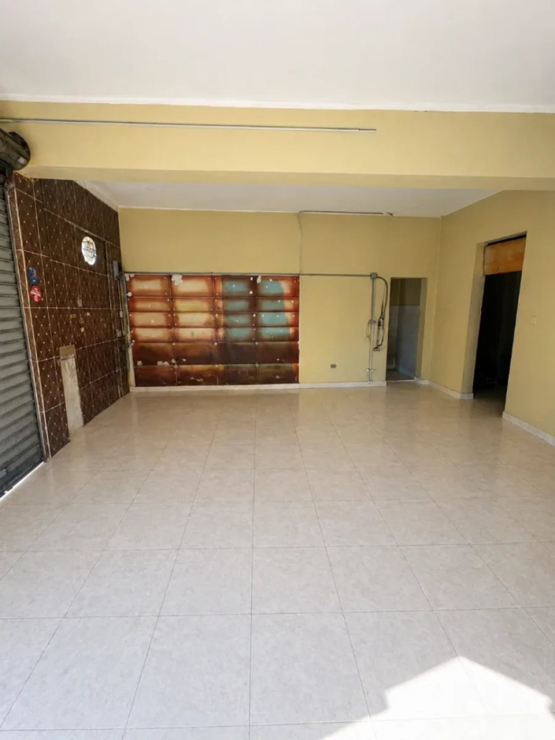 Local comercial en esquina en San Carlos