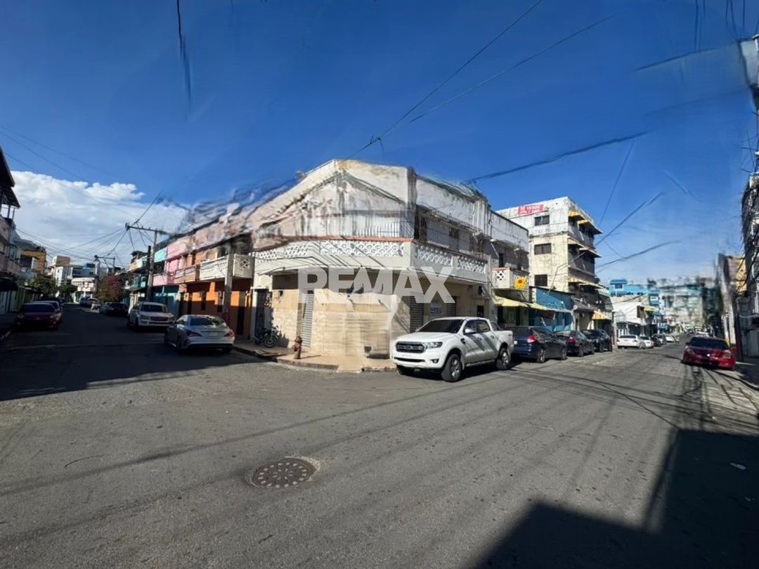 Local comercial en esquina en San Carlos