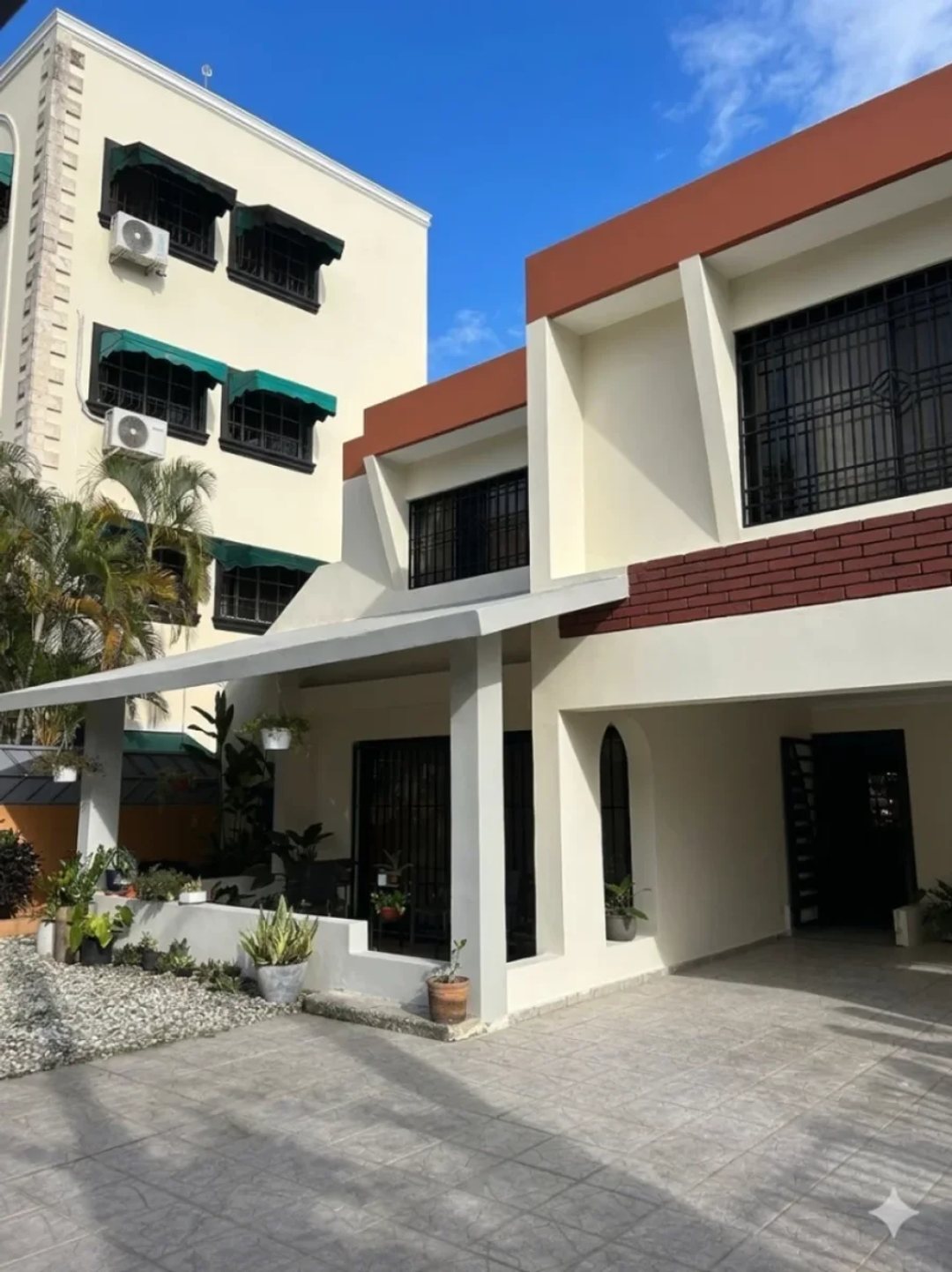 House for sale in Los Restauradores