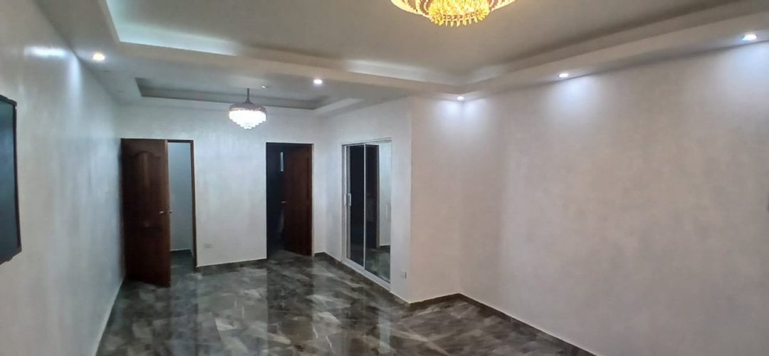 Casa en Ensenche Ozama, Santo Domingo Este