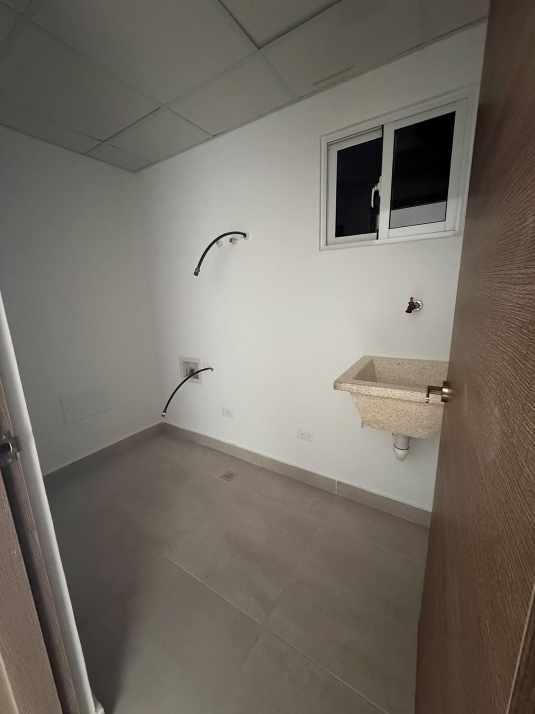 APARTAMENTO EN ALQUILER- JARDINES DEL MIRADOR