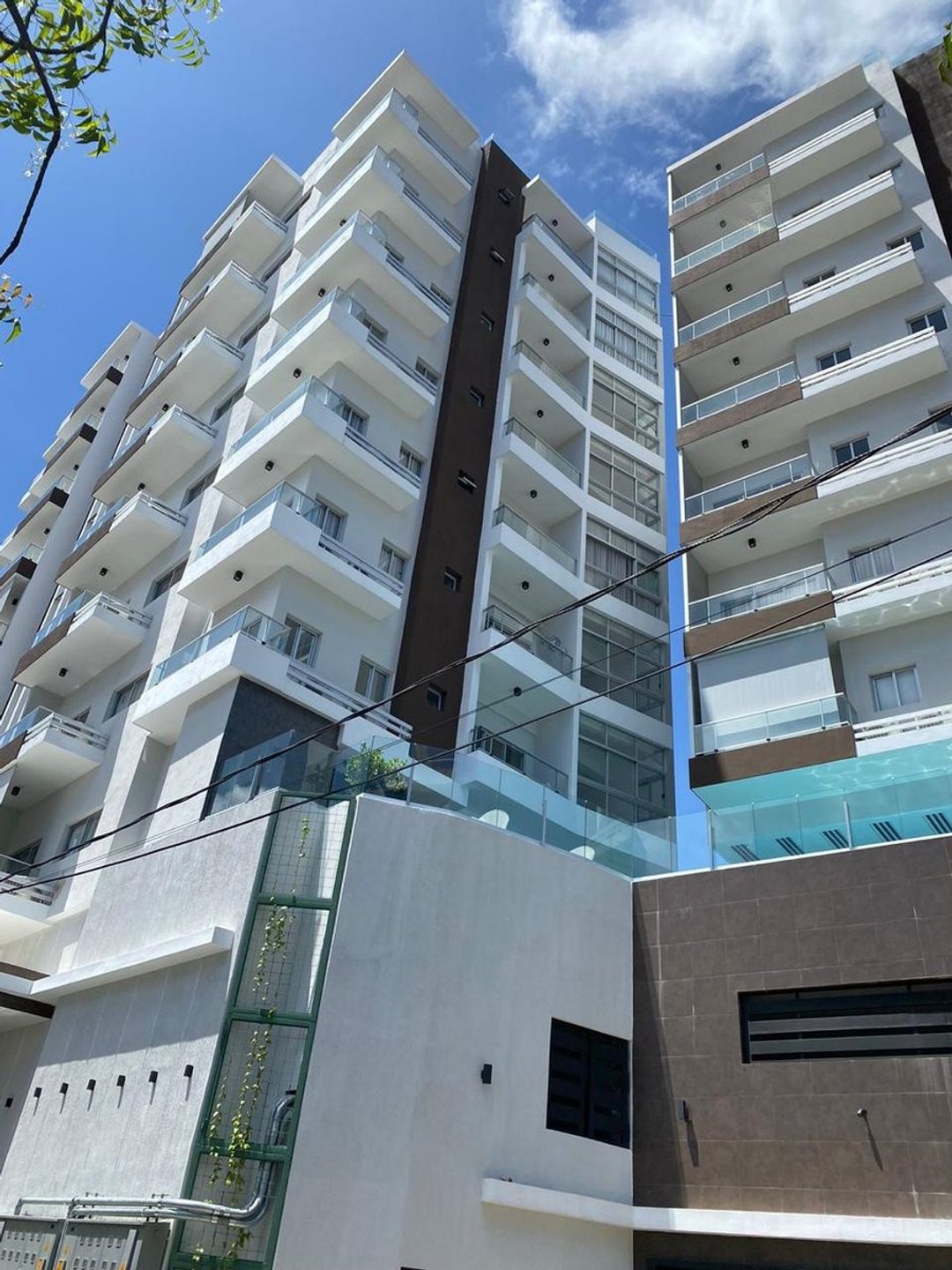 Apto 2H La Esperilla Piso 9 | Torre Moderna con Piscina