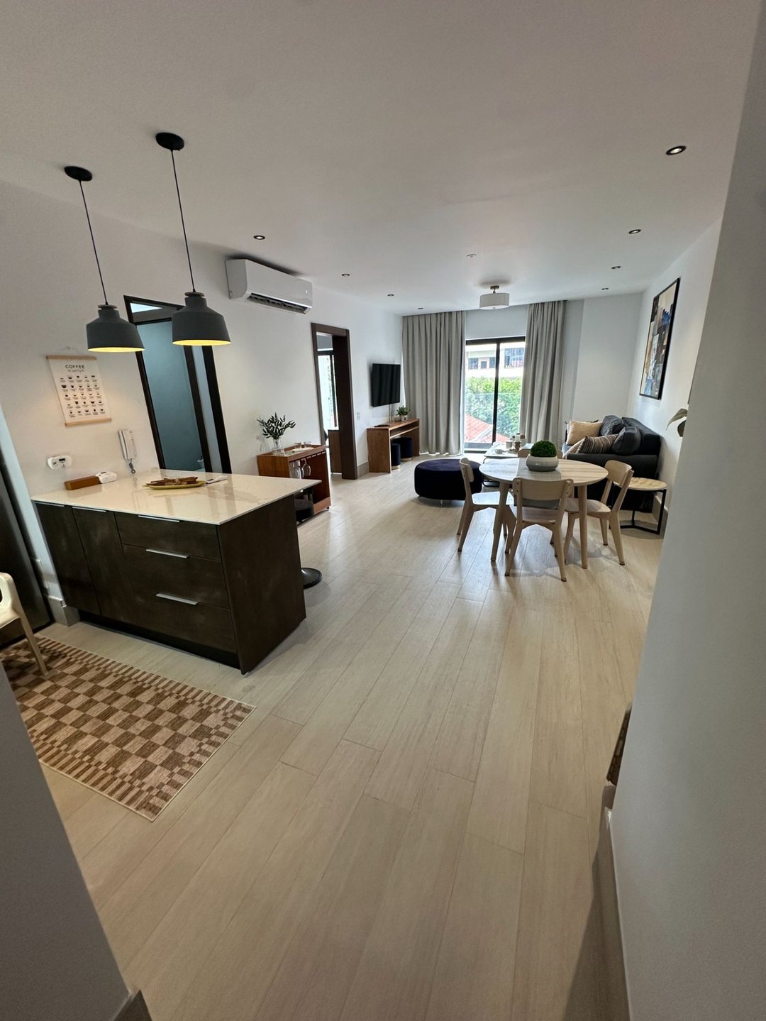 Alquilo Apartamento Amueblado en Piantini