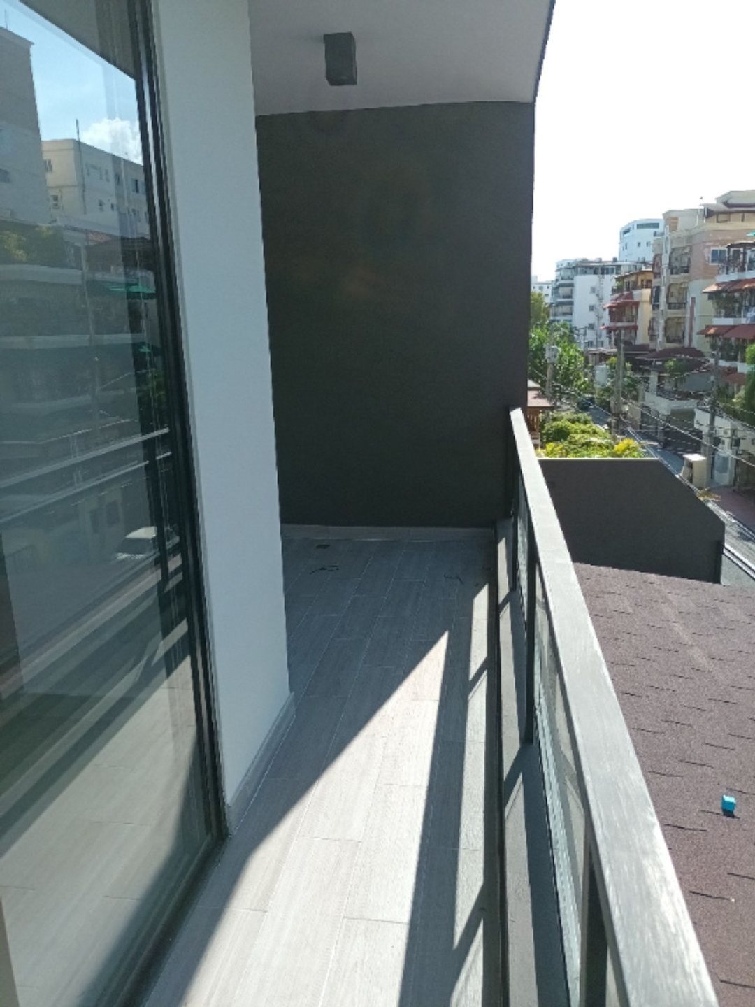 Moderno apt de 2 habs con balcon, jacuzzi  y gym