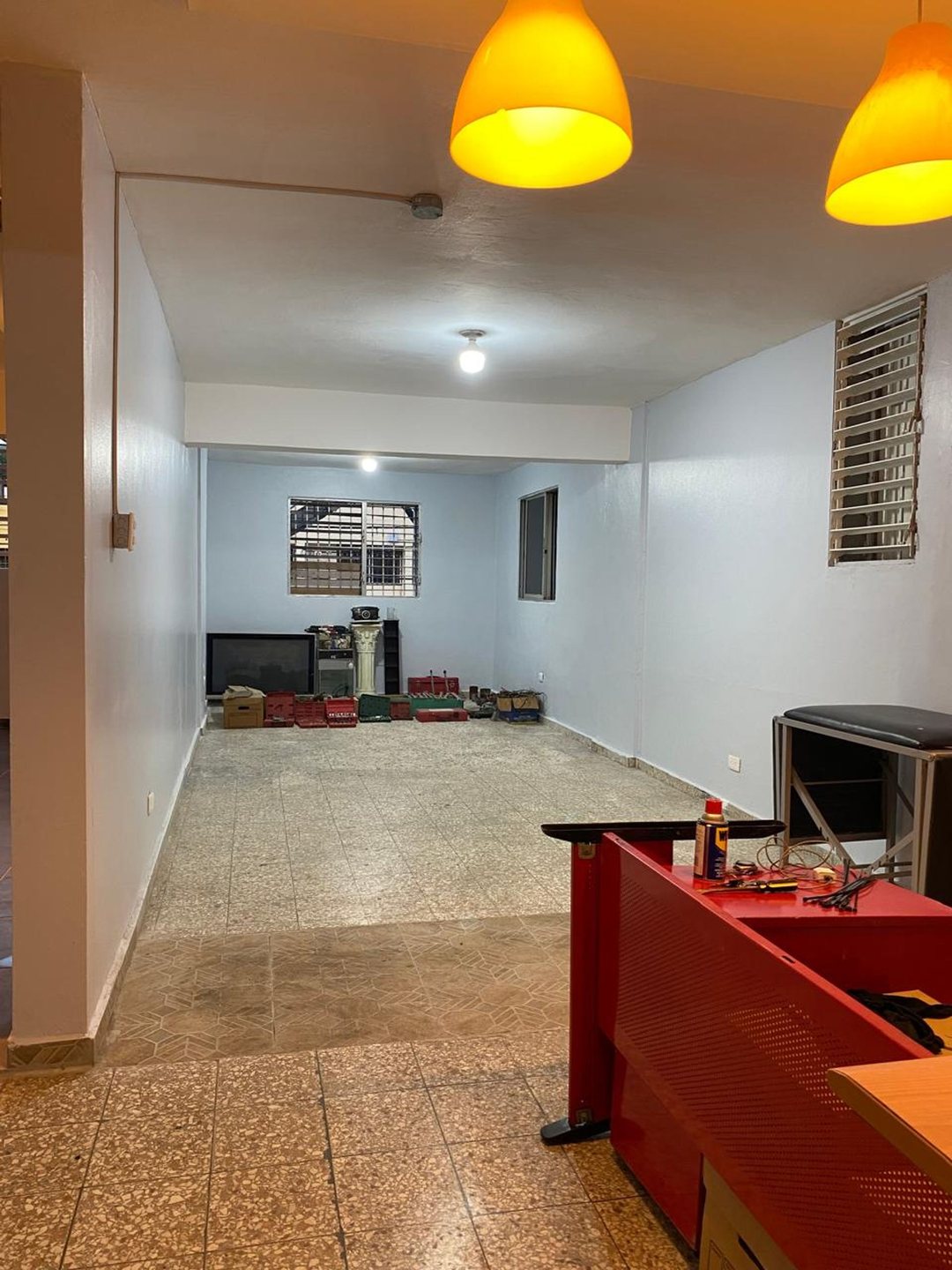 Ens. Paraíso: local comercial en alquiler