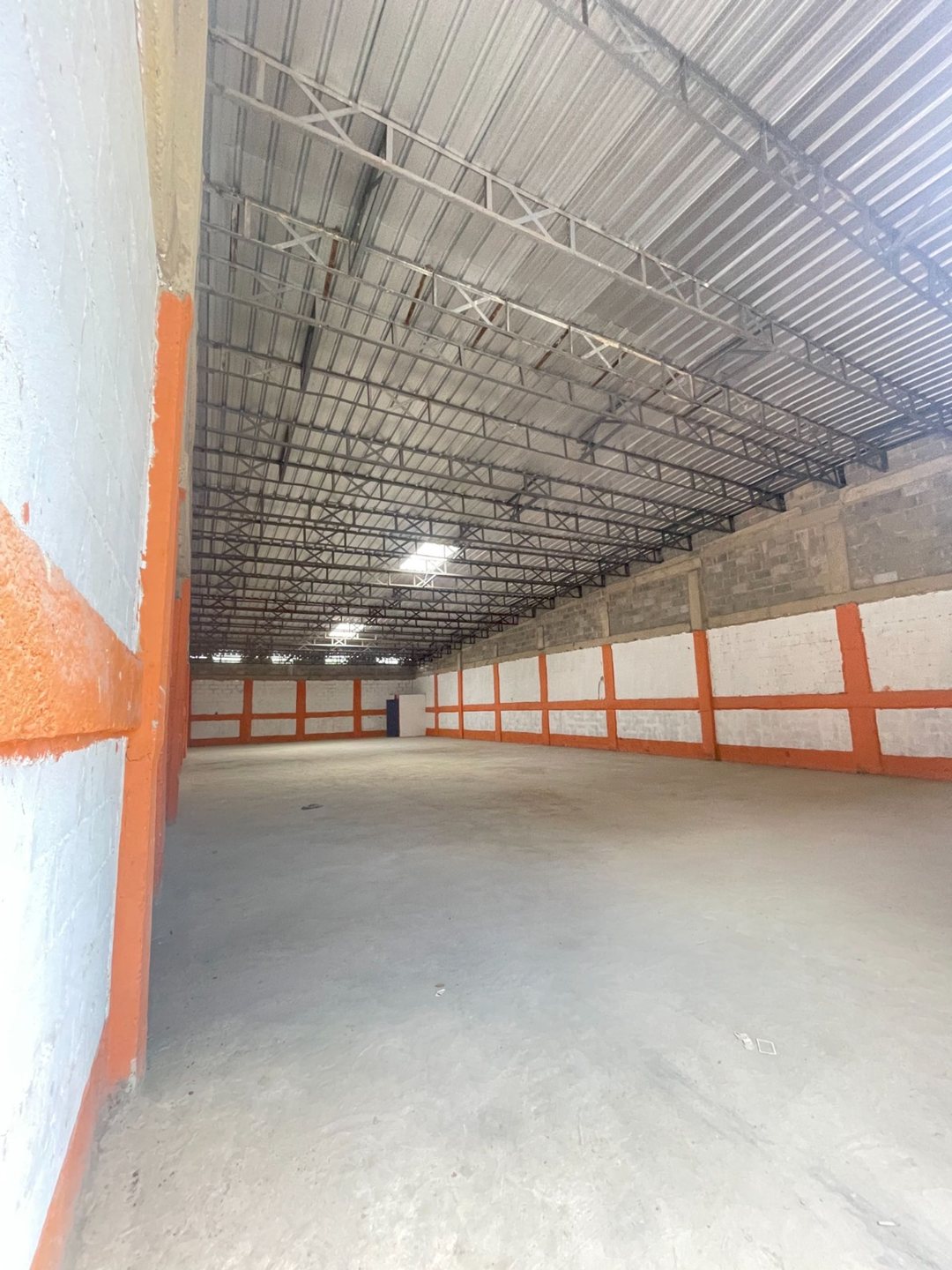 Nave industrial en Los Girasoles II