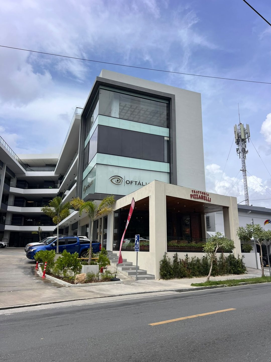 PLAZA COMERCIAL EN ALQUILER 4793 M² ARROYO HOND