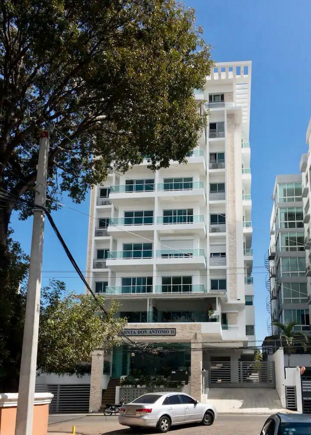Se renta amplio apartamento en Julieta Morales