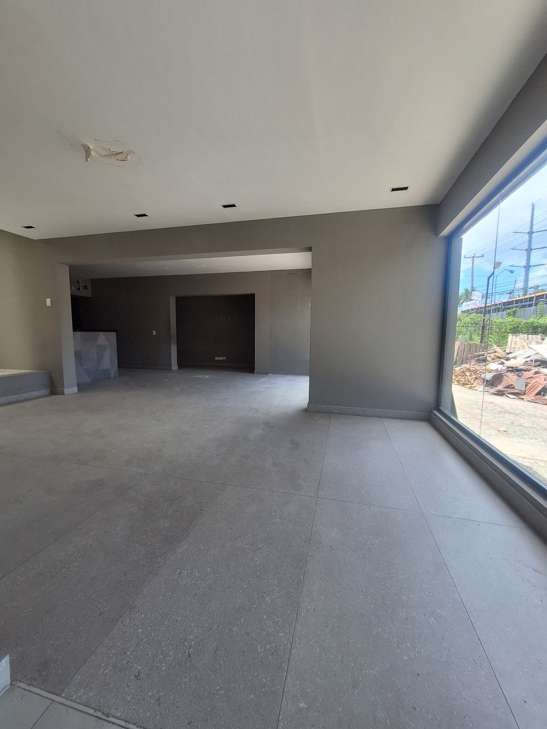 Local Comercial independiente en Nuñez de Caceres