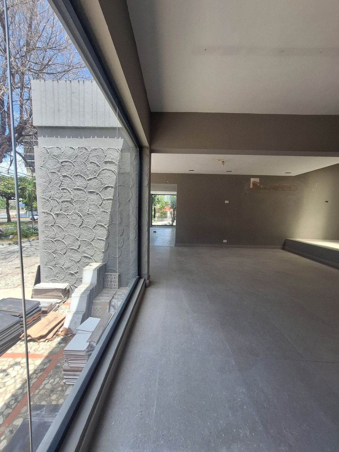 Local Comercial independiente en Nuñez de Caceres