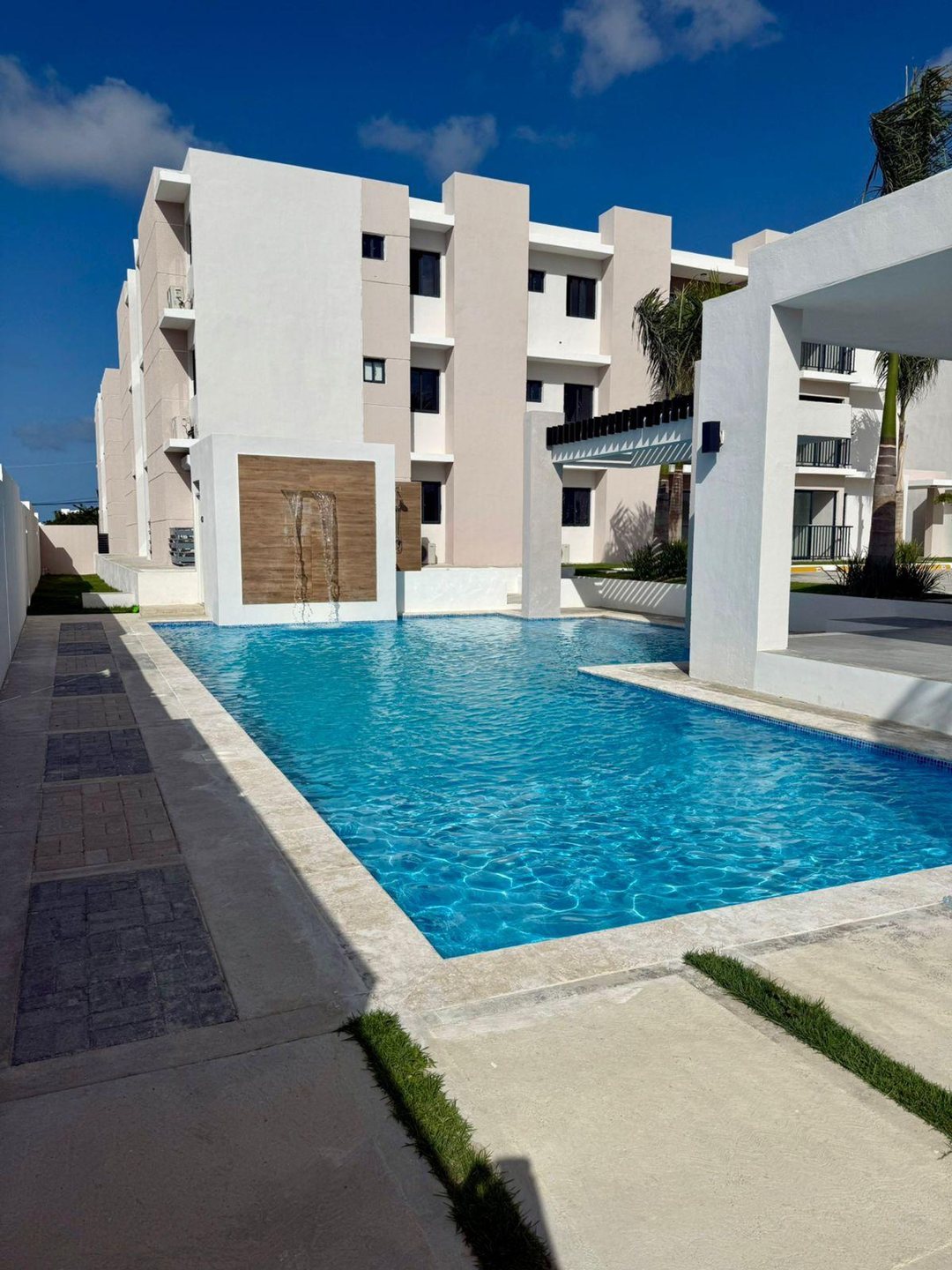 BAVARO ISLAND I - 3 HABITACIONES CON PATIO