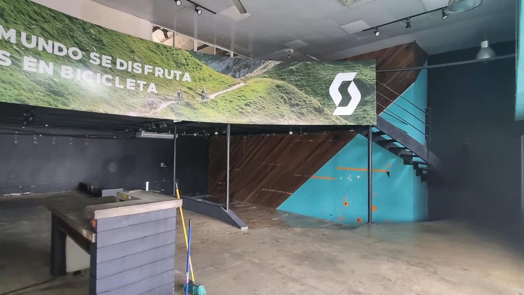 EDIFICIO EN ALQUILER 265 M² AVENIDA DE LOS PRÓCERE