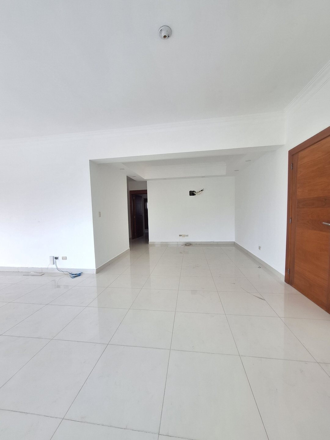 Apartamento amplio con 3 habitaciones en Alquiler.