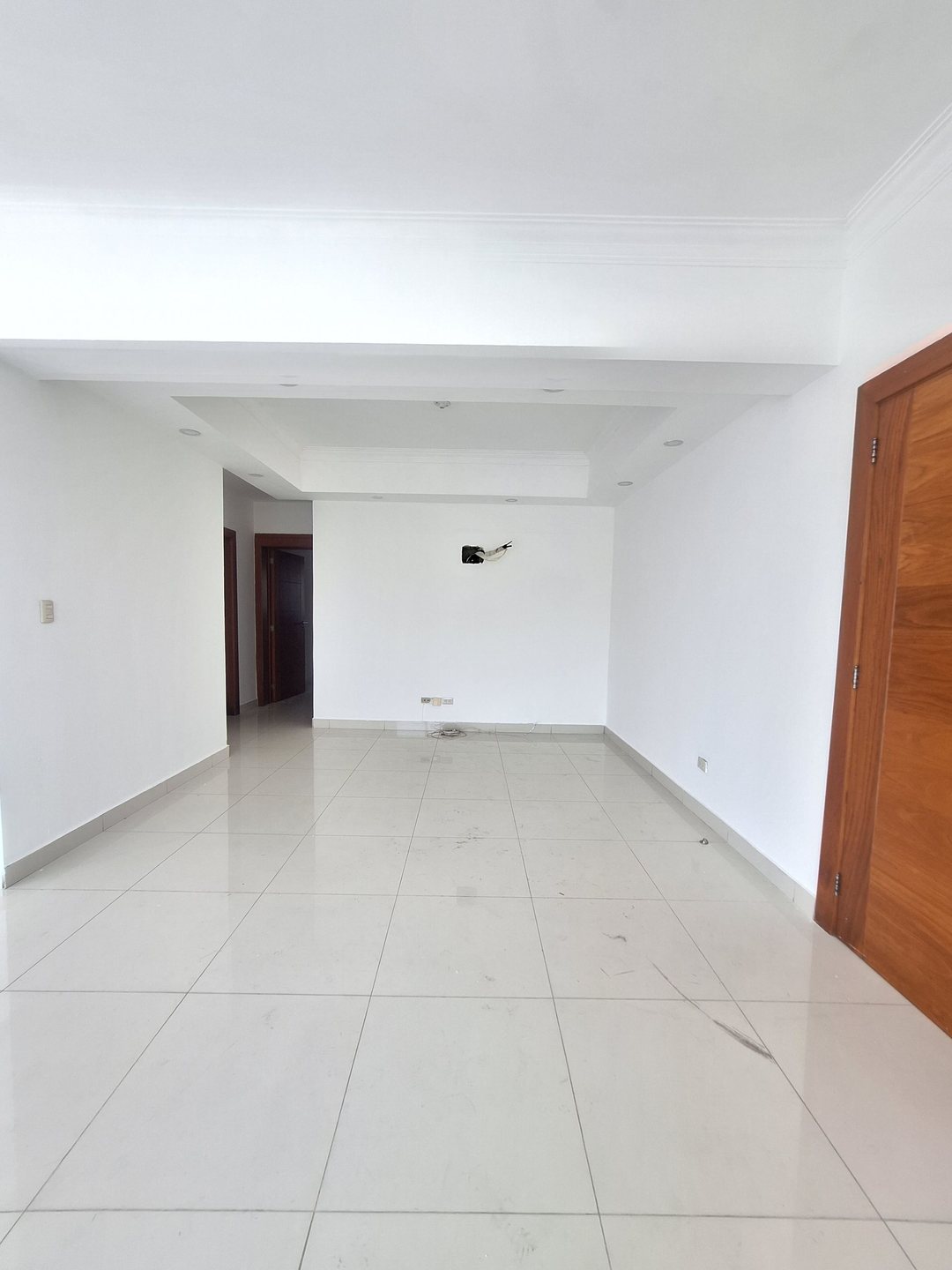 Apartamento amplio con 3 habitaciones en Alquiler.