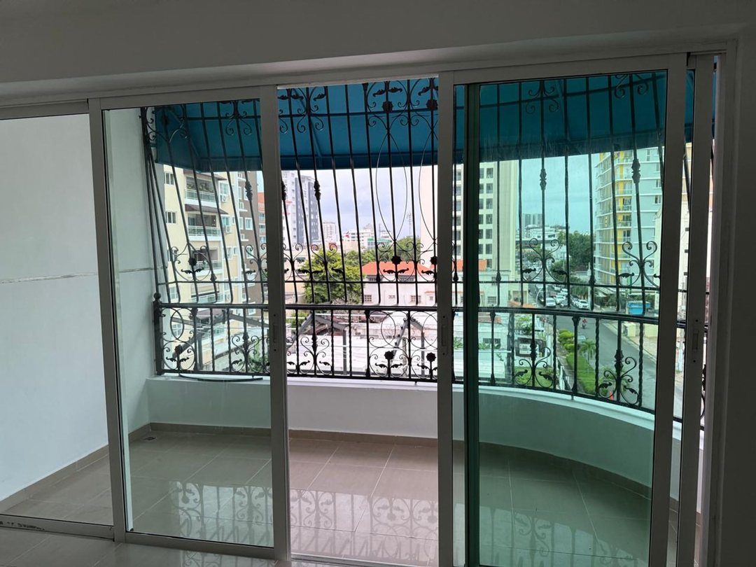 APARTAMENTO EN ALQUILER 3 EN EVARISTO MORALES