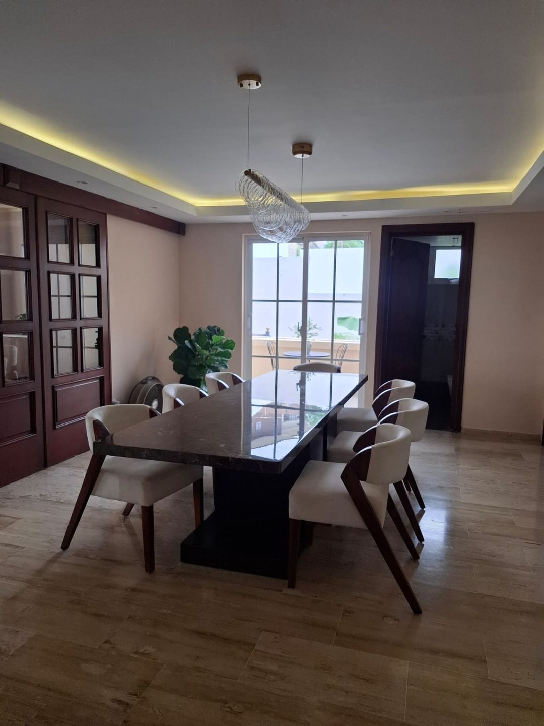 Alquilo casa, ideal para clínica de reposo