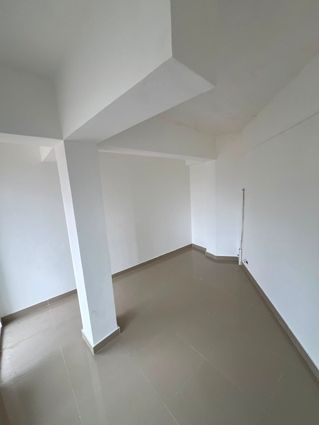 LOCAL COMERCIAL EN ALQUILER 15 M² CABECERA SANTO D