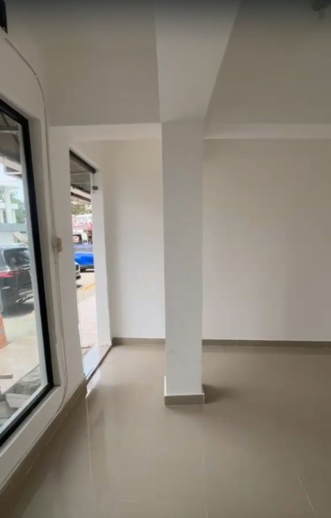 LOCAL COMERCIAL EN ALQUILER 15 M² CABECERA SANTO D