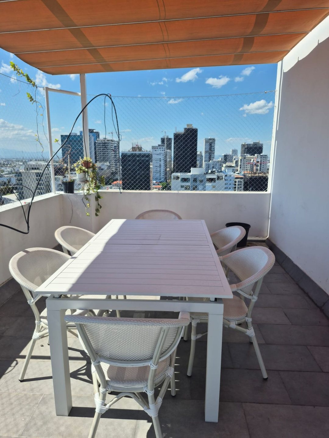 Penthouse amueblado en alquiler en Piantini