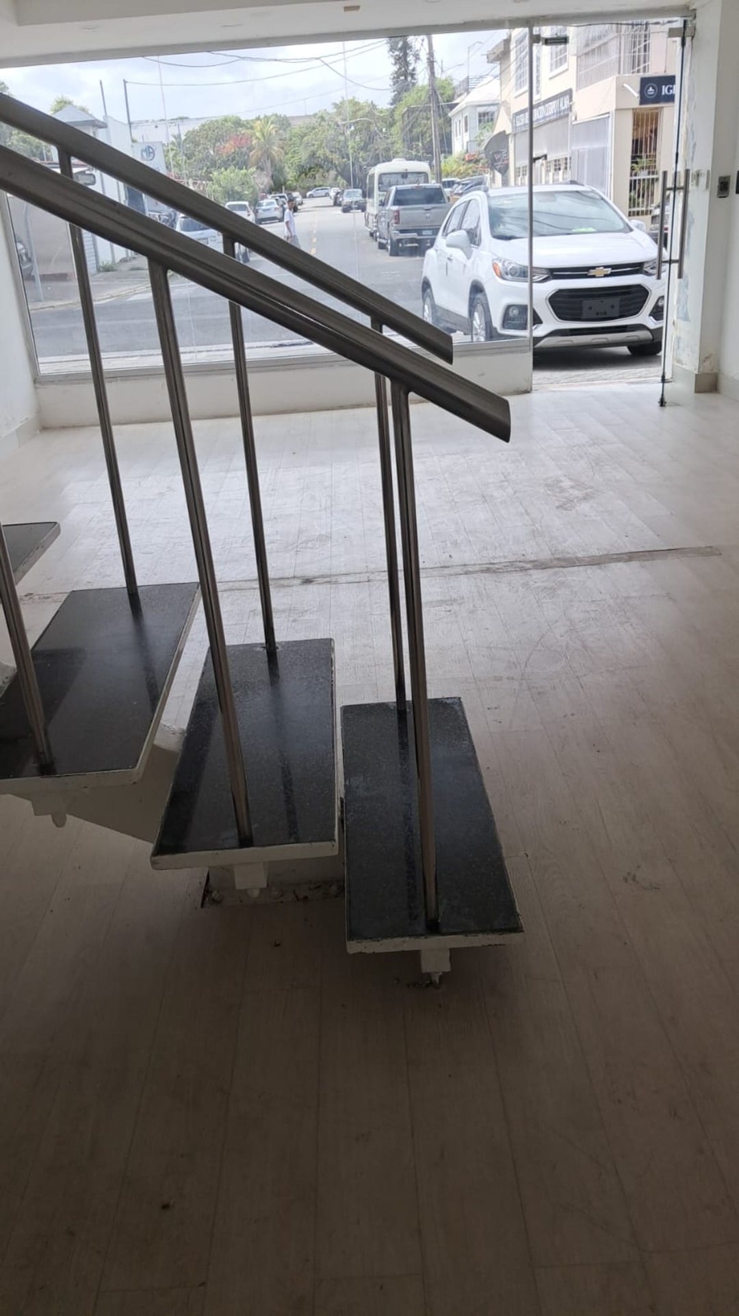 Local Comercial en Alquiler – Los Prados