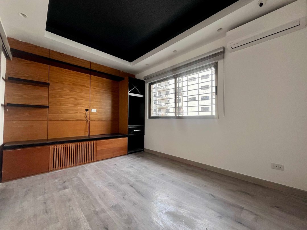 Apto en alquiler en Naco | 3 habs + estudio