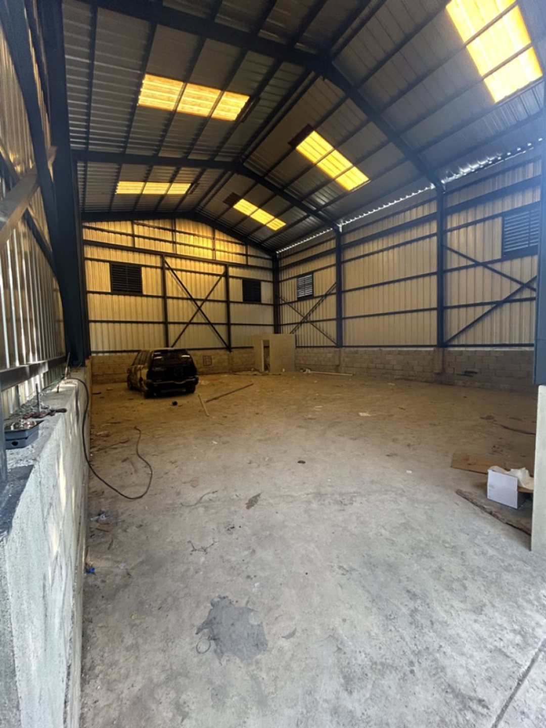 Nave industrial en Manzano