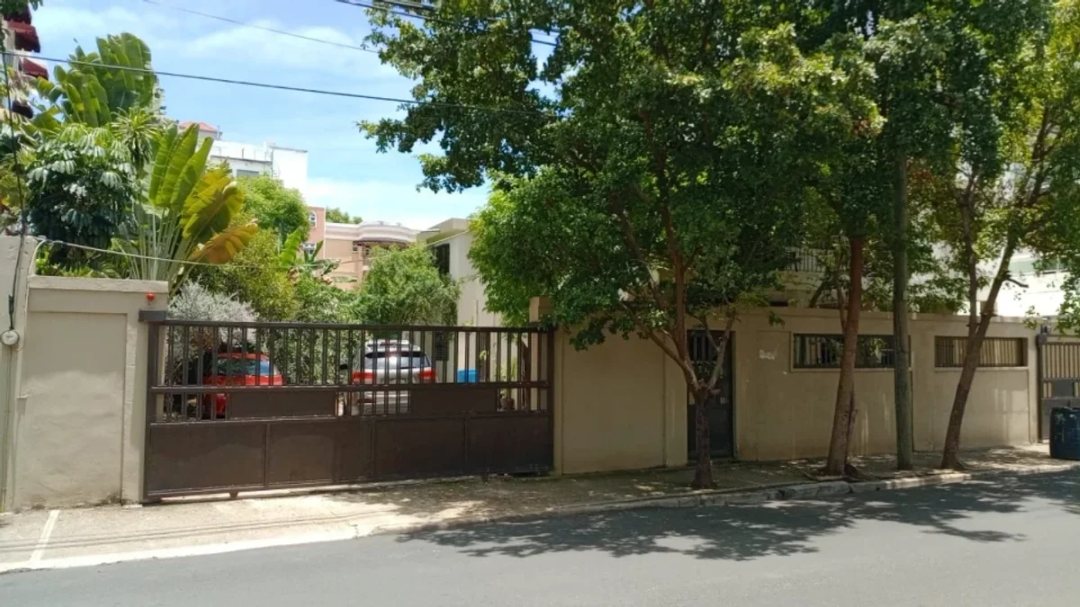 CASA EN EL MILLON SANTO DOMINGO DE GUZMAN