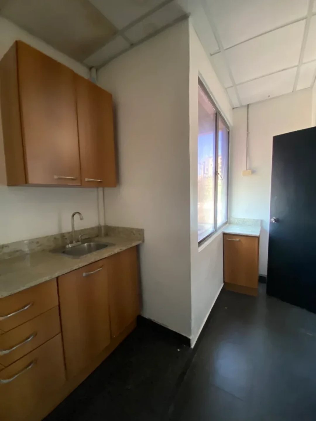 Oficina en Evaristo Morales, Santo Domingo