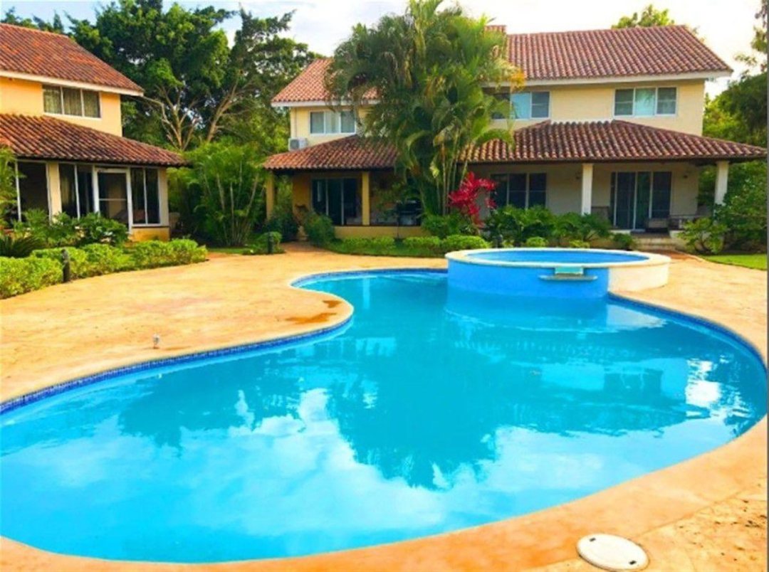 Casa en Metro Country Club, San Pedro