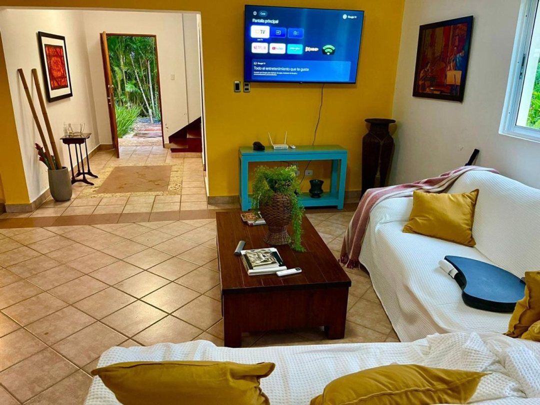 Casa en Metro Country Club, San Pedro