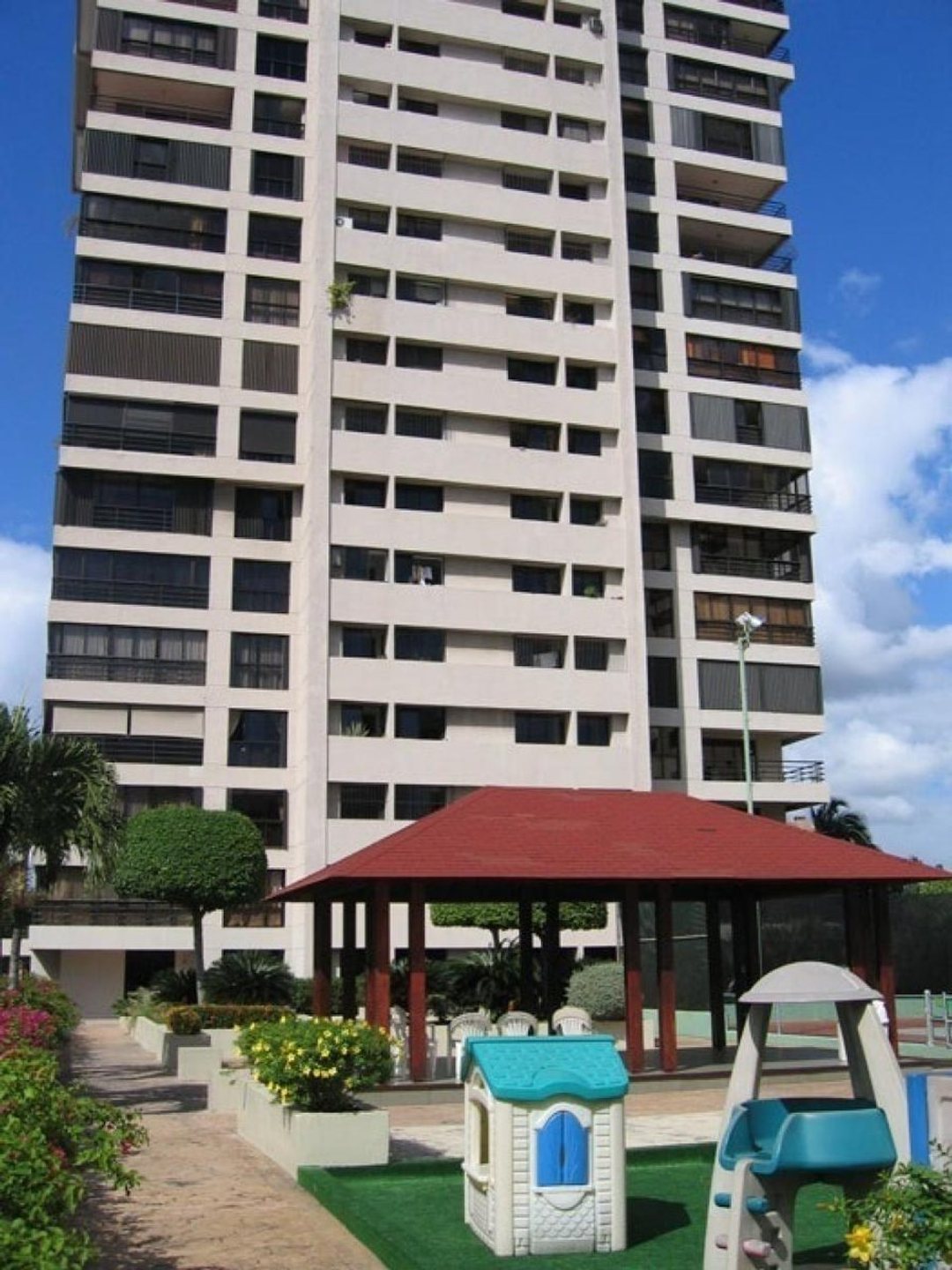 Apartamento de Lujo en La Julia, Santo Domingo