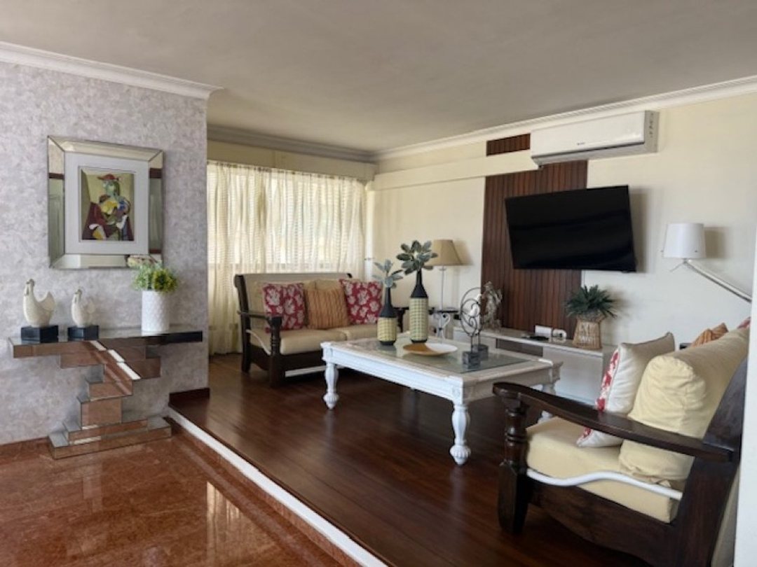 Apartamento de Lujo en La Julia, Santo Domingo