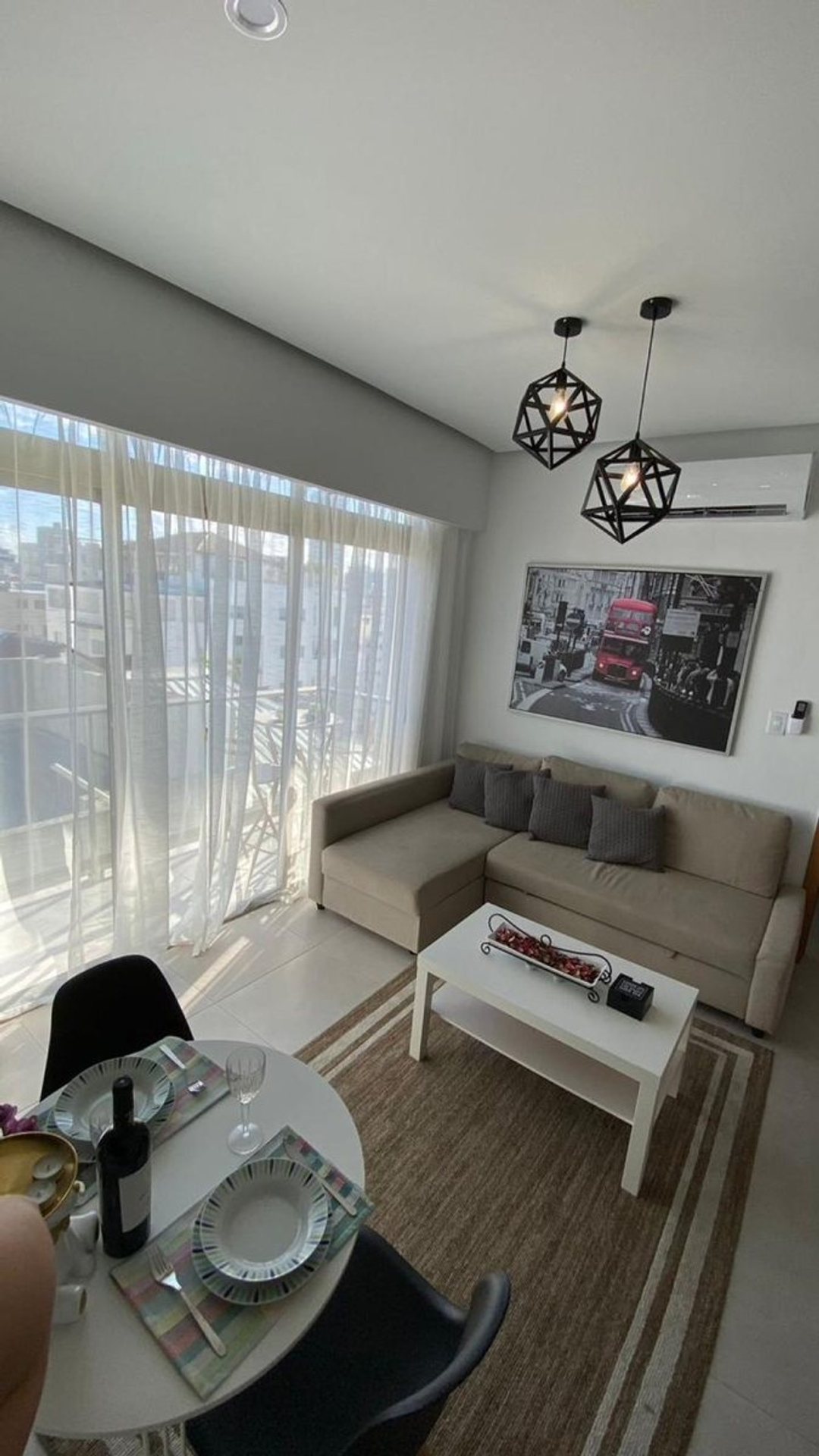 SE ALQUILA APARTAMENTO AMUEBLADO PISO 10