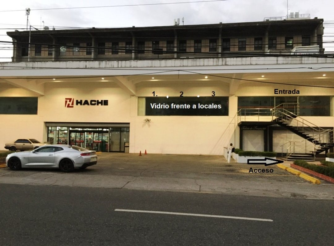 Local comercial en Ensanche Naco, Santo Domingo
