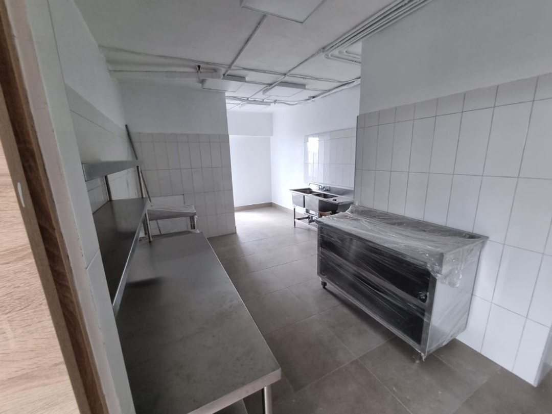 Local Comercial En Ensanche Serralles, Santo Domin