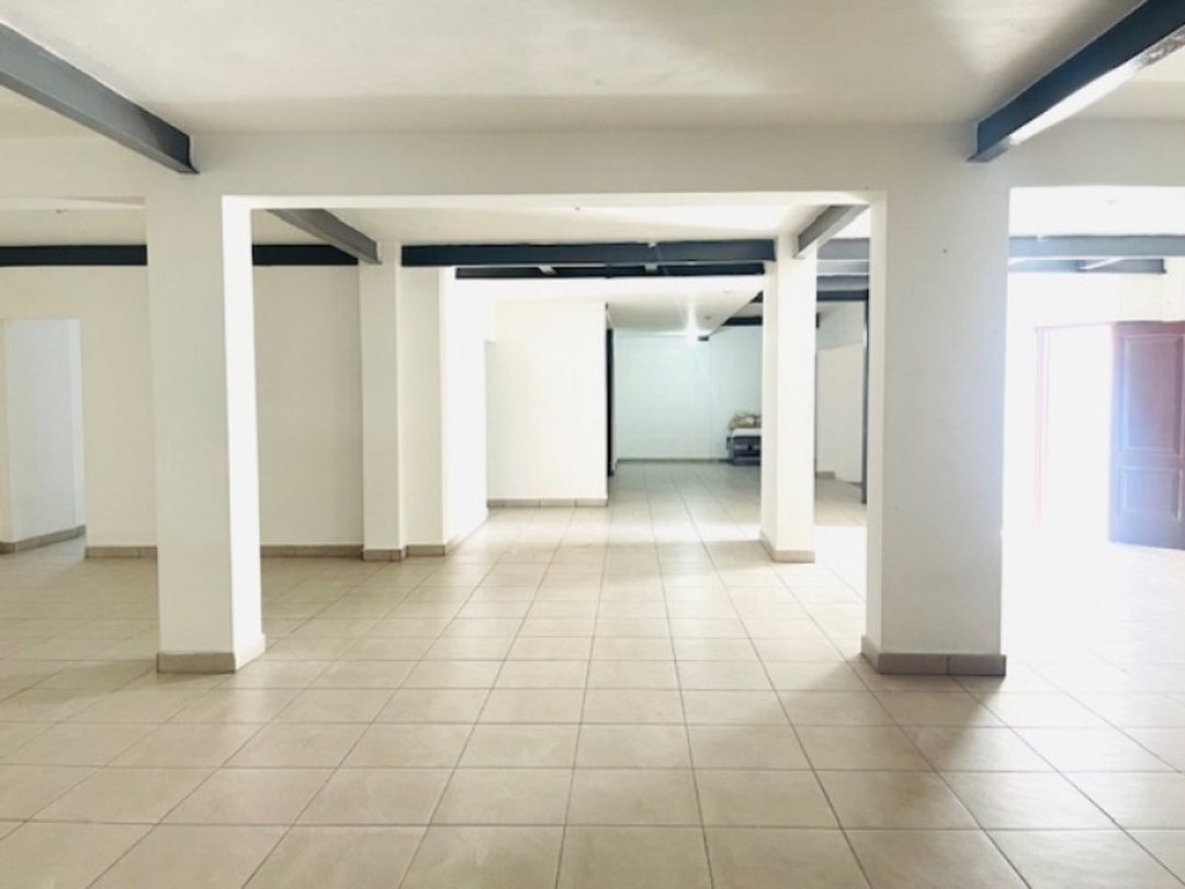 Propiedad Comercial en Zona Universitaria