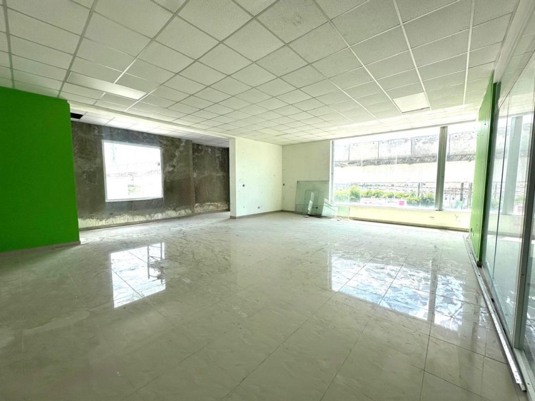 Edificio comercial en alquiler Km. 14 Aut. Duarte