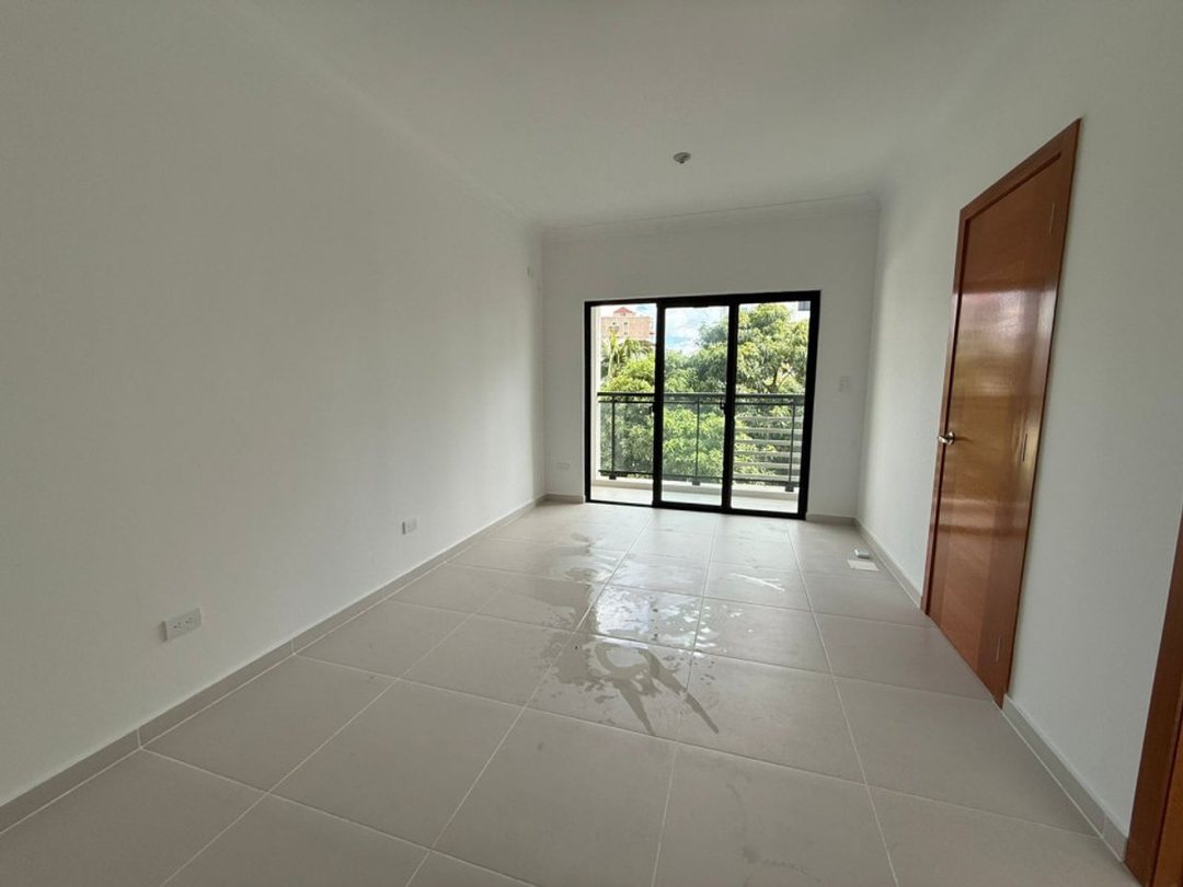 Apartamento en Evaristo Morales, Santo Domingo