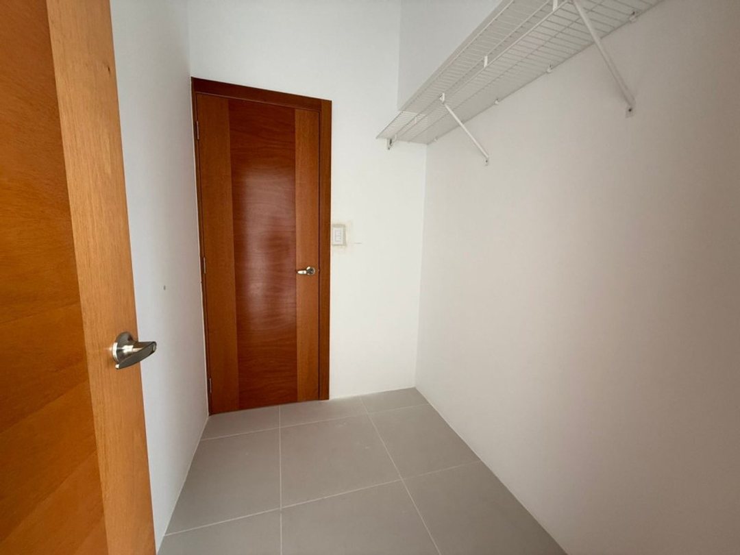 Apartamento en Evaristo Morales, Santo Domingo